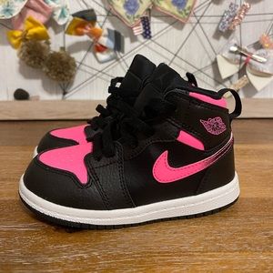 Girls Jordan’s in excellent condition